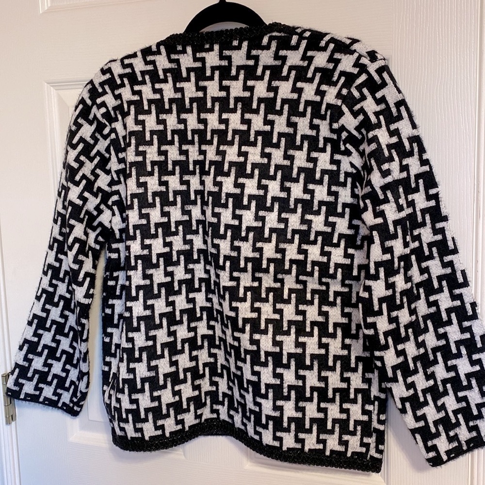 Beautiful Jacket - Picture 2 of 3